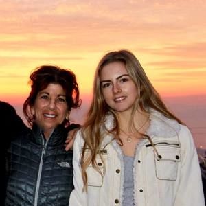 Meet your Posher, Mari